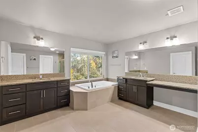 13711 187th Avenue Ct E, Bonney Lake, WA 98391 - Photo 24