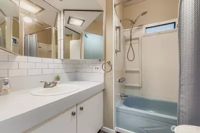 11330 E Riverside Drive #24, Bothell, WA 98011 - Photo 8