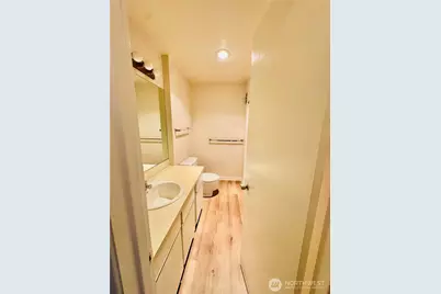 322 N 134th Street #203, Seattle, WA 98133 - Photo 6