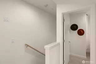 9225 B Densmore Ave N, Seattle, WA 98103 - Photo 8