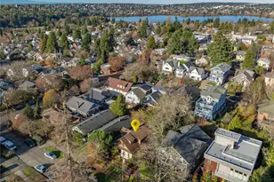 2116 N 51st St, Seattle, WA 98103 - Photo 10