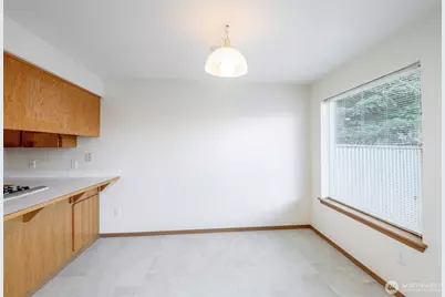 808 13th Street SE #E, Puyallup, WA 98372 - Photo 14