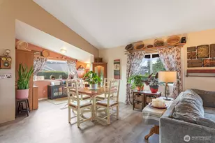 326 Prestwick Dr, Camano Island, WA 98282 - Photo 18