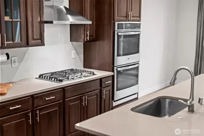 10339 Driftwood Avenue, Gig Harbor, WA 98332 - Photo 4