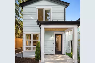 641 18th Avenue W, Kirkland, WA 98033 - Photo 1