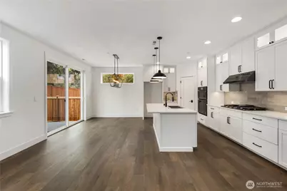 738 211th Place SE, Bothell, WA 98021 - Photo 6