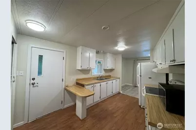 201 Union Avenue SE #154, Renton, WA 98059 - Photo 6