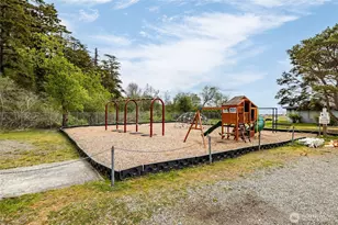 1057 Halsey Dr, Coupeville, WA 98239 - Photo 36