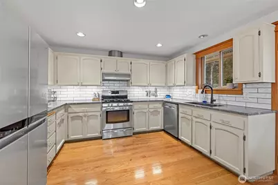 1057 Halsey Drive, Coupeville, WA 98239 - Photo 12