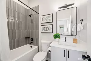 2817 Franklin Ave E, Seattle, WA 98102 - Photo 16