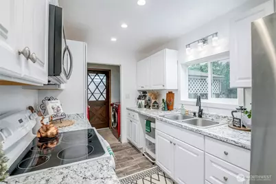 728 15th Street NW, Puyallup, WA 98371 - Photo 18