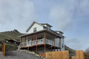 1900 Cumbo Ct, Wenatchee, WA 98801 - Photo 2