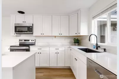 350 NE 7th Avenue, Oak Harbor, WA 98277 - Photo 4