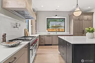 10789 SE 10th St, Bellevue, WA 98004 - Photo 6