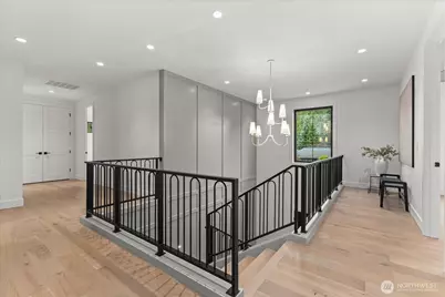 10789 SE 10th Street, Bellevue, WA 98004 - Photo 14