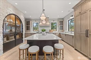 10789 SE 10th St, Bellevue, WA 98004 - Photo 4