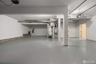 16305 SE 37th St, Bellevue, WA 98008 - Photo 36