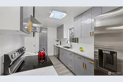 13909 4th Avenue NE, Seattle, WA 98125 - Photo 16