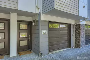 15720 Meadow Rd, Lynnwood, WA 98087 - Photo 2