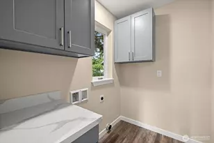 6423 Ellis Ave S, Seattle, WA 98108 - Photo 16