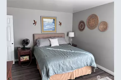 940 SE 12th Street, College Place, WA 99324 - Photo 8