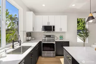 8513 19th Ave NW, Seattle, WA 98117 - Photo 10