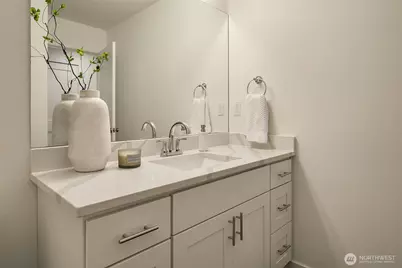 10001 SE 25th Street, Bellevue, WA 98004 - Photo 18