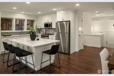 10001 SE 25th Street, Bellevue, WA 98004 - Photo 10