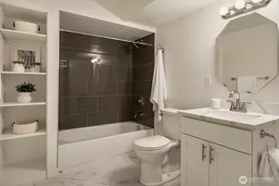 10001 SE 25th St, Bellevue, WA 98004 - Photo 26