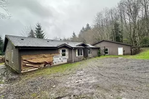 210 Pilgrim Rd, Castle Rock, WA 98611 - Photo 2