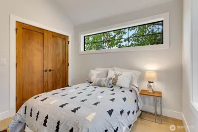 10719 2nd Avenue NW, Seattle, WA 98177 - Photo 24