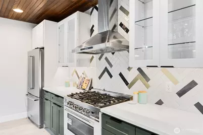 10719 2nd Avenue NW, Seattle, WA 98177 - Photo 10