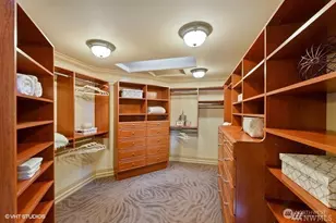 9625 NE 28th St, Clyde Hill, WA 98004 - Photo 18