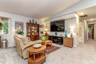 22105 61st St E, Lake Tapps, WA 98391 - Photo 8