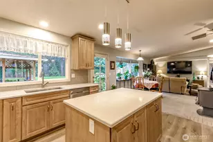 22105 61st St E, Lake Tapps, WA 98391 - Photo 16