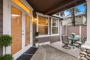 10424 124th Ave NE, Kirkland, WA 98033 - Photo 2