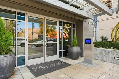 375 Kirkland Avenue #108, Kirkland, WA 98033 - Photo 2