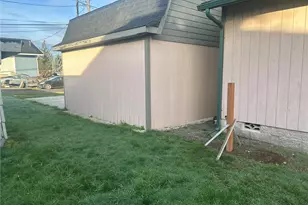 1025 E St, Centralia, WA 98531 - Photo 4