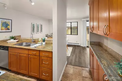 10330 SE 6th Street #A2, Bellevue, WA 98004 - Photo 8