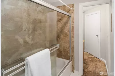 10330 SE 6th Street #A2, Bellevue, WA 98004 - Photo 20