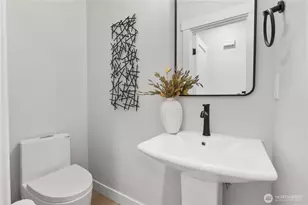 14306 Roslyn Pl N, Seattle, WA 98133 - Photo 18