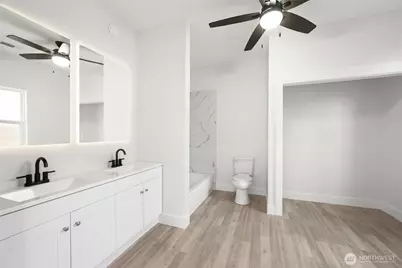 907 S Ainsworth Ave, Tacoma, WA 98405 - Photo 16