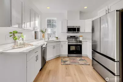 2300 Benson Road S #B7, Renton, WA 98055 - Photo 8