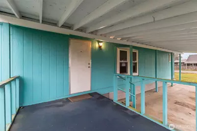 1612 W Young Street, Elma, WA 98541 - Photo 2