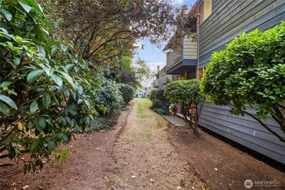 14401 SE Petrovitsky Road #B209, Renton, WA 98058 - Photo 34