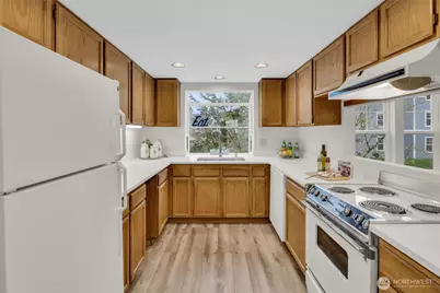 3941 226th Place SE #211, Issaquah, WA 98029 - Photo 4