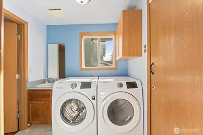 2727 Highline Place NE, Tacoma, WA 98422 - Photo 14