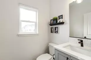 981 NW Highgarden Dr, Bremerton, WA 98311 - Photo 10