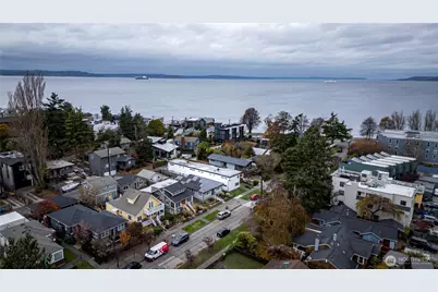 3035 64th Avenue SW, Seattle, WA 98116 - Photo 8