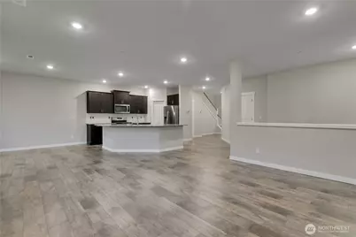 7813 E 208th Avenue, Bonney Lake, WA 98391 - Photo 4